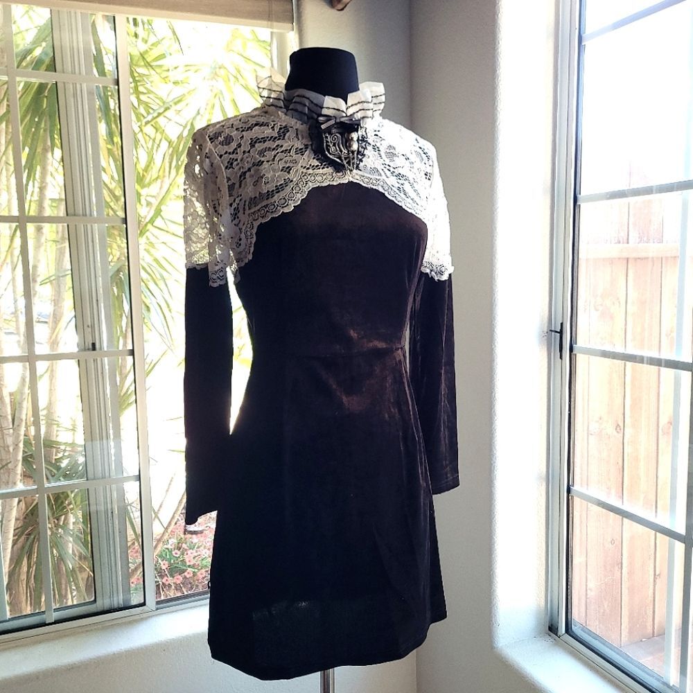 🍒NWT🍒 VICTORIAN RENAISSANCE VELVET DRESS